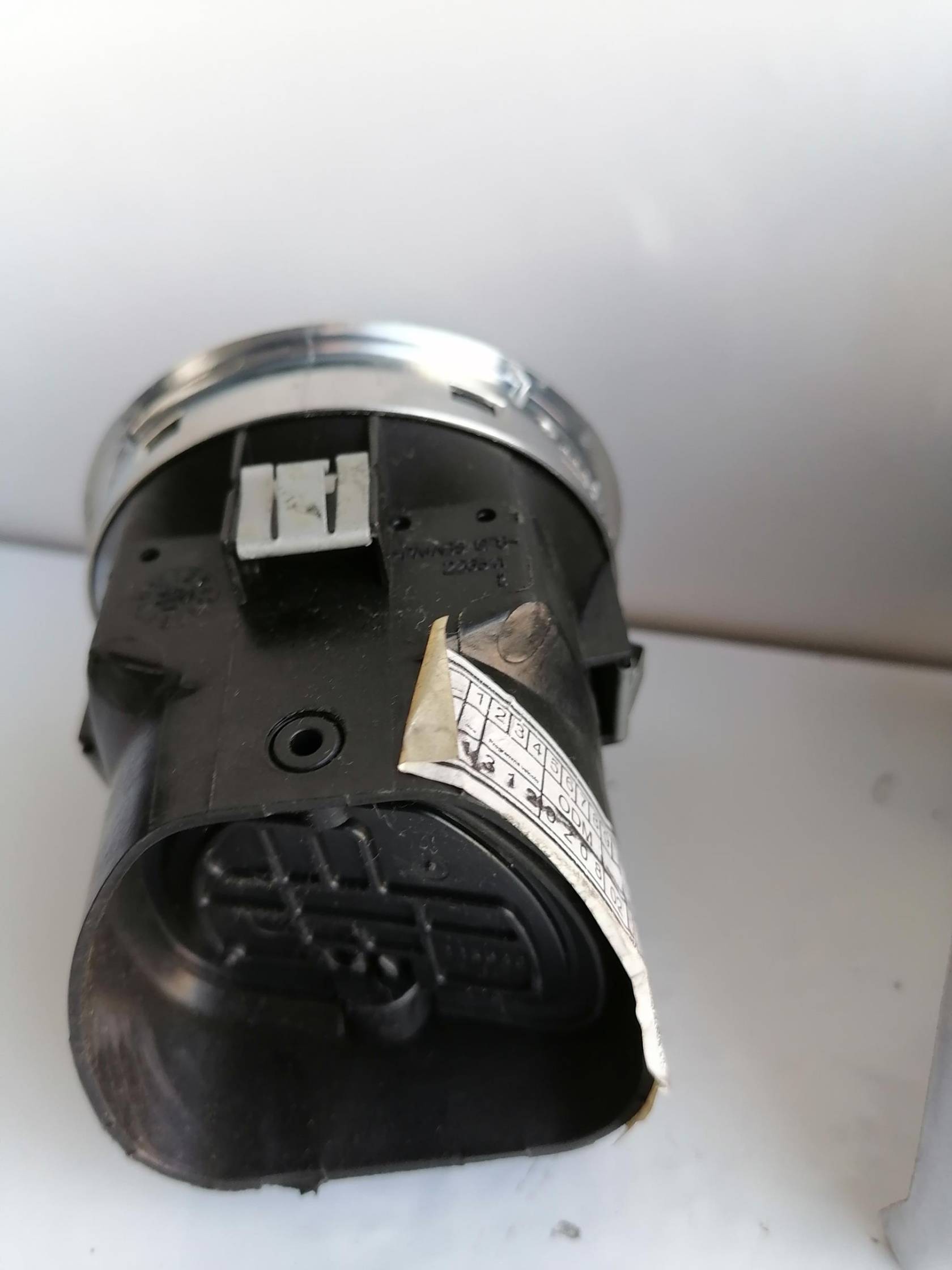 Bocchetta aria lat. cruscotto dx.